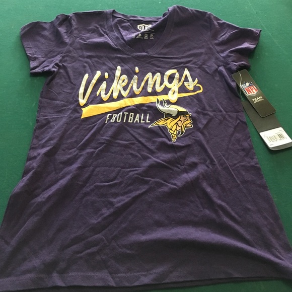 Tops - Vikings shirt brand new